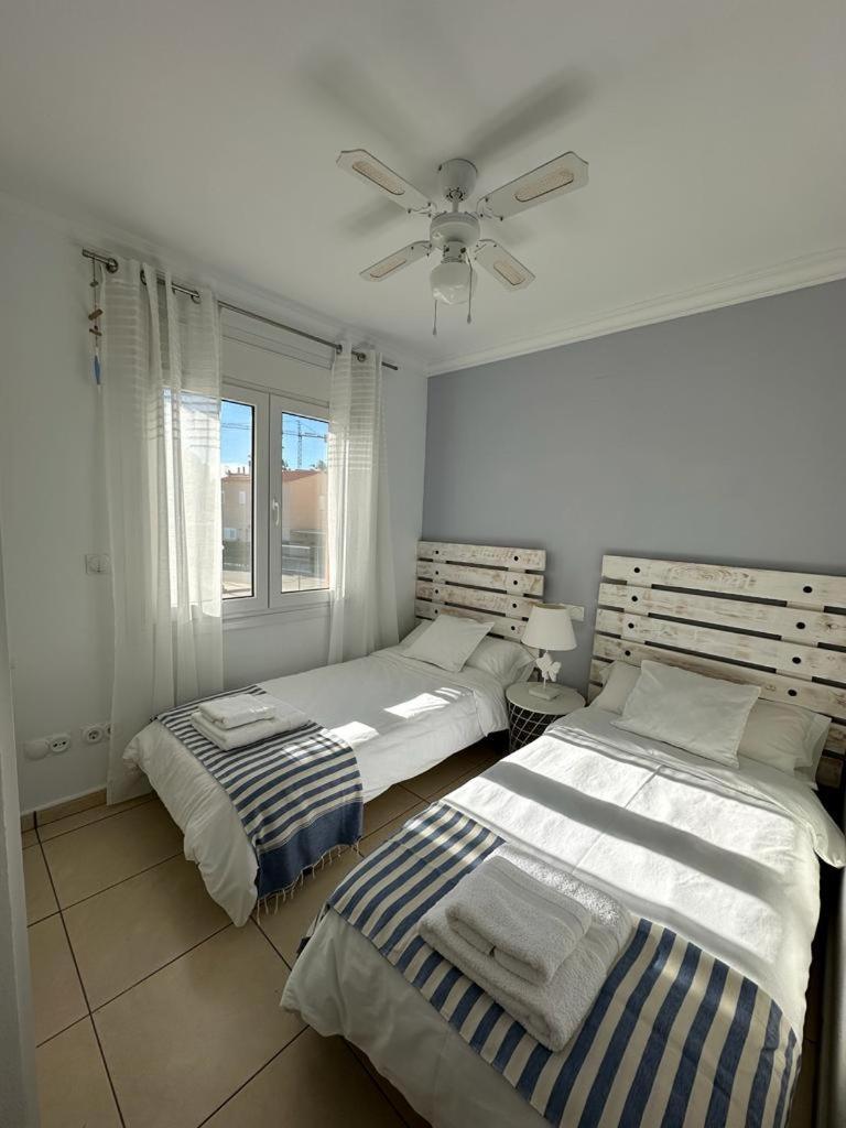 Oliva Nova Flat In Front Of Met Apartment Exterior photo